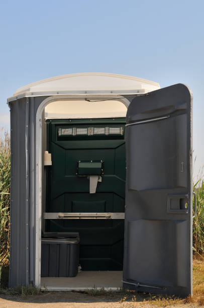 Best Portable restroom trailer rental  in Lakeville, MN